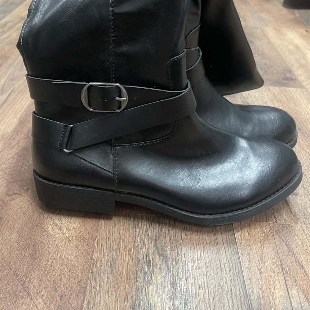 NWT tall boots